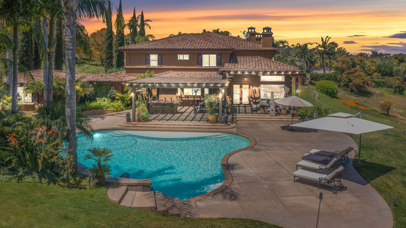 Bonsall, CA estate for sale with pool